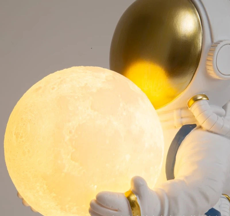 Astronaut Table Lamp Creative Astronaut LED Children's Room Bedroom Bedside Living Room Moon Wall Lamp Boy Planet Night Lamp