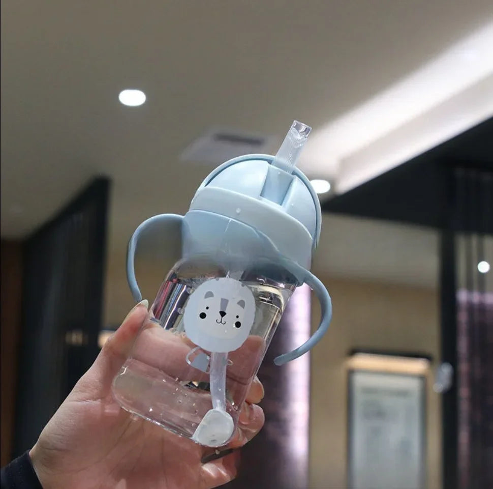 Cartoon Pattern Outdoor Child Drinking Bottle with Straw Baby Feeding Cup Training Portable Handle Water Bottle Watercup
