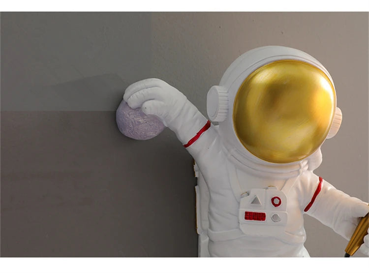 Astronaut Table Lamp Creative Astronaut LED Children's Room Bedroom Bedside Living Room Moon Wall Lamp Boy Planet Night Lamp