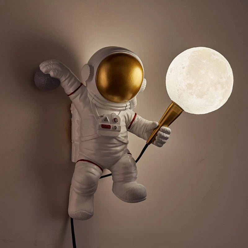 Astronaut Table Lamp Creative Astronaut LED Children's Room Bedroom Bedside Living Room Moon Wall Lamp Boy Planet Night Lamp