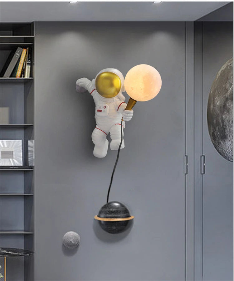 Astronaut Table Lamp Creative Astronaut LED Children's Room Bedroom Bedside Living Room Moon Wall Lamp Boy Planet Night Lamp