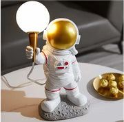 Personality Simple Creative Astronaut Lamp Boy Birthday Gift Bedroom Bedside Decoration Moon Lamp