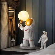 Personality Simple Creative Astronaut Lamp Boy Birthday Gift Bedroom Bedside Decoration Moon Lamp