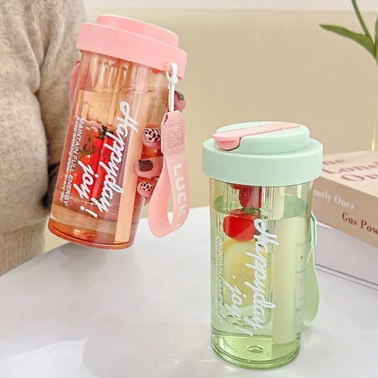 Portable Plastic Large Capacity Fruit Drink Bottles 600ml Water Bottle Transparent Folding Straw Water Bottle SummerWater Bottle